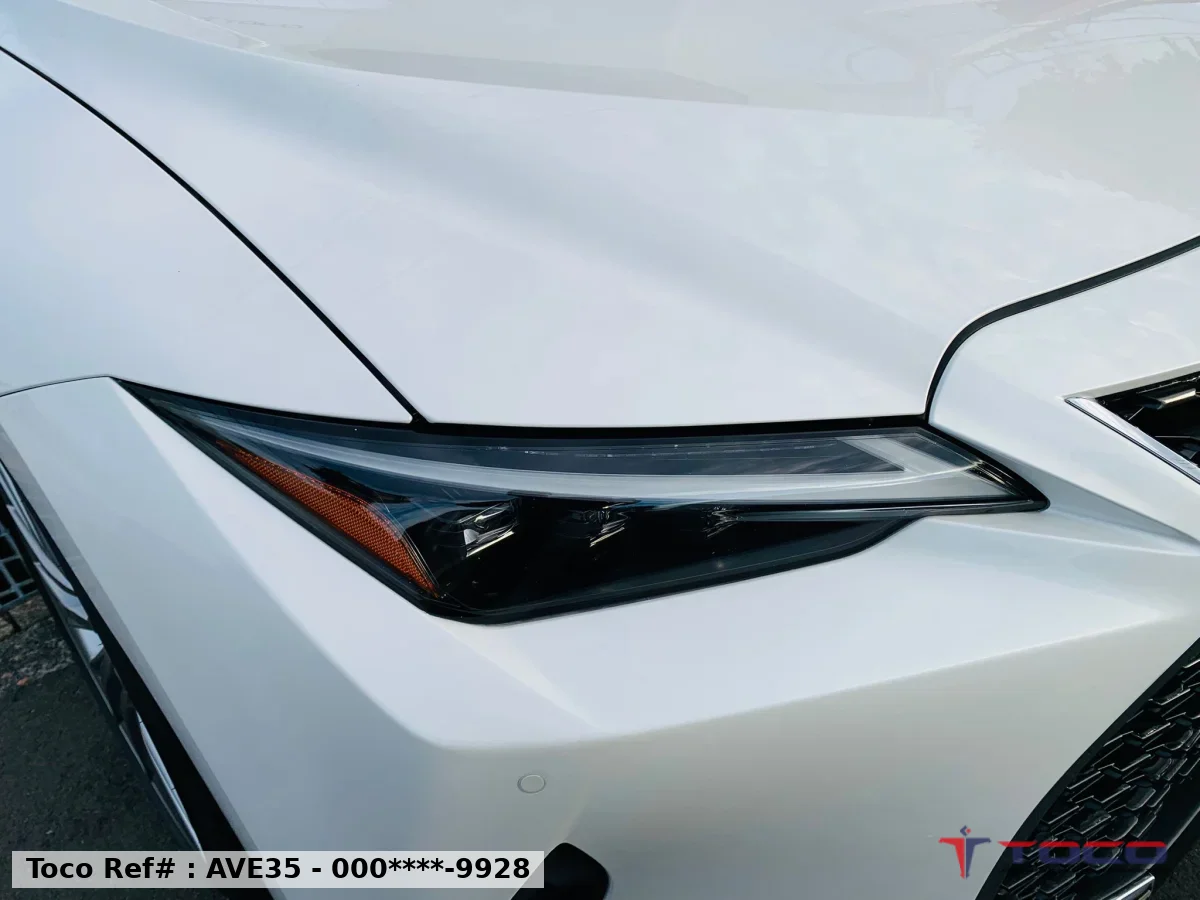 2023 Lexus IS300h