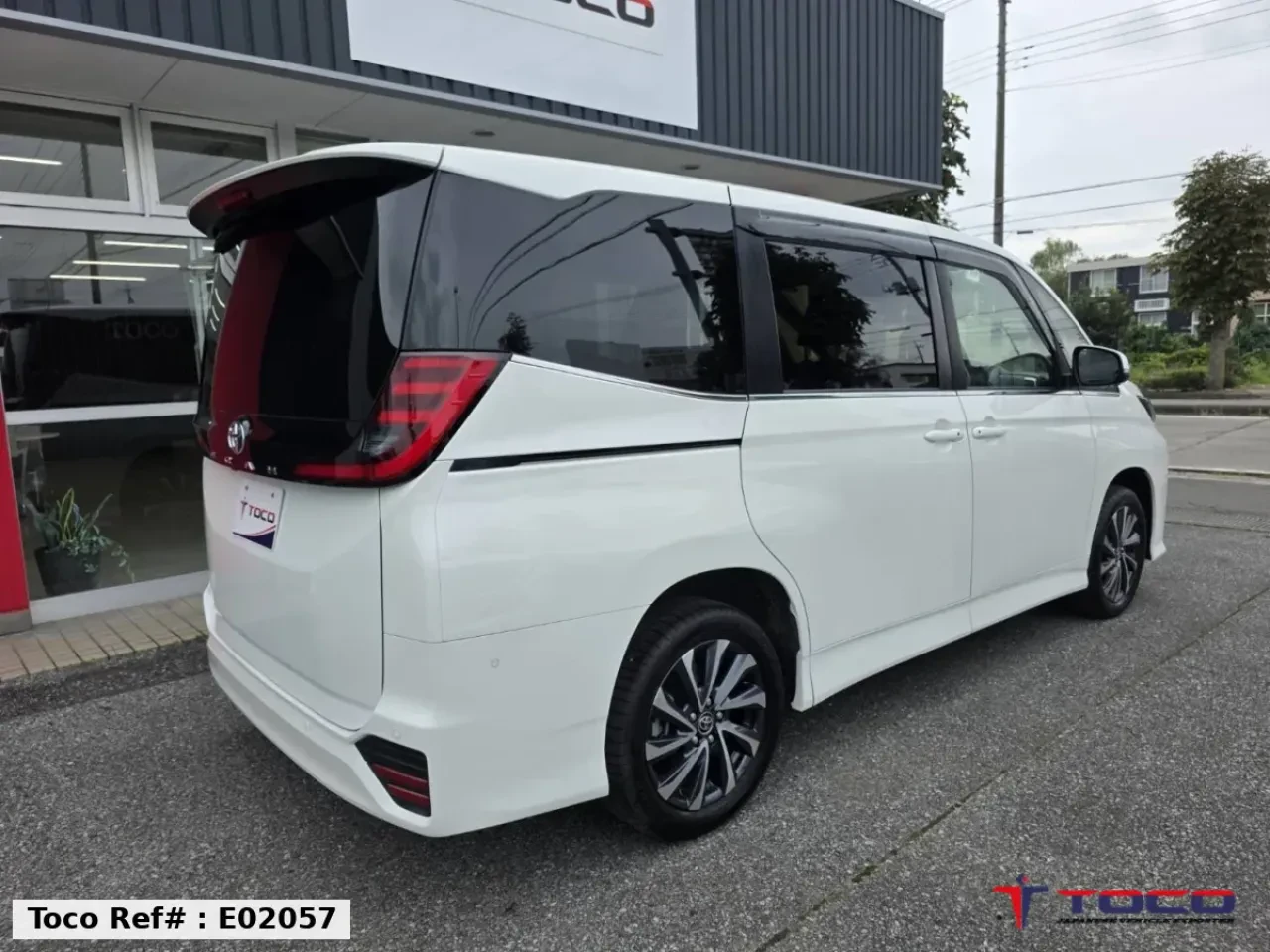 2025 TOYOTA NOAH
