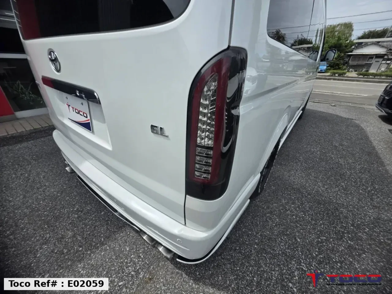 2022 TOYOTA HIACE COMMUTER