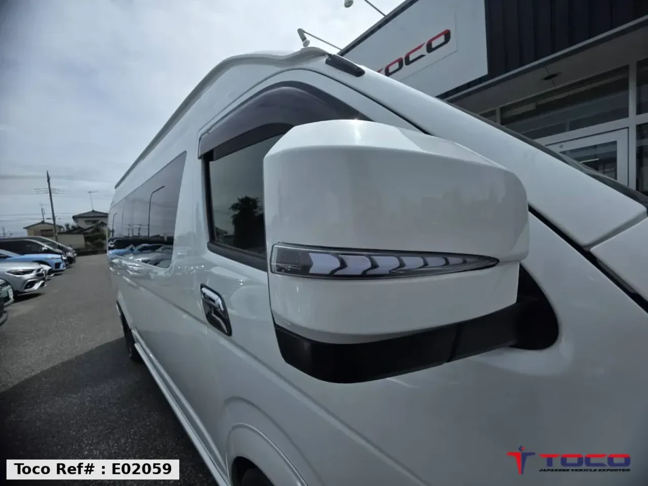 2022 TOYOTA HIACE COMMUTER