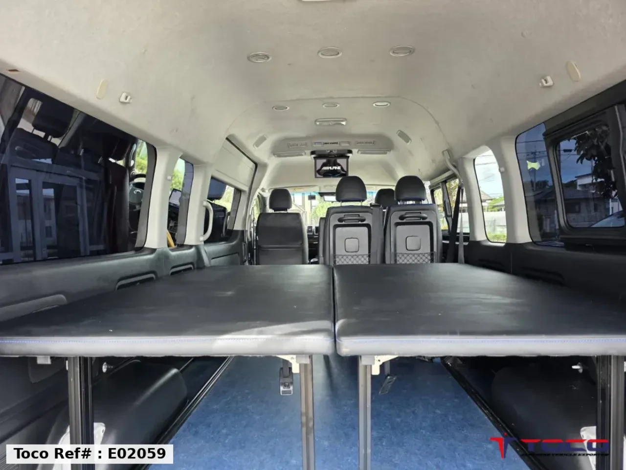 2022 TOYOTA HIACE COMMUTER
