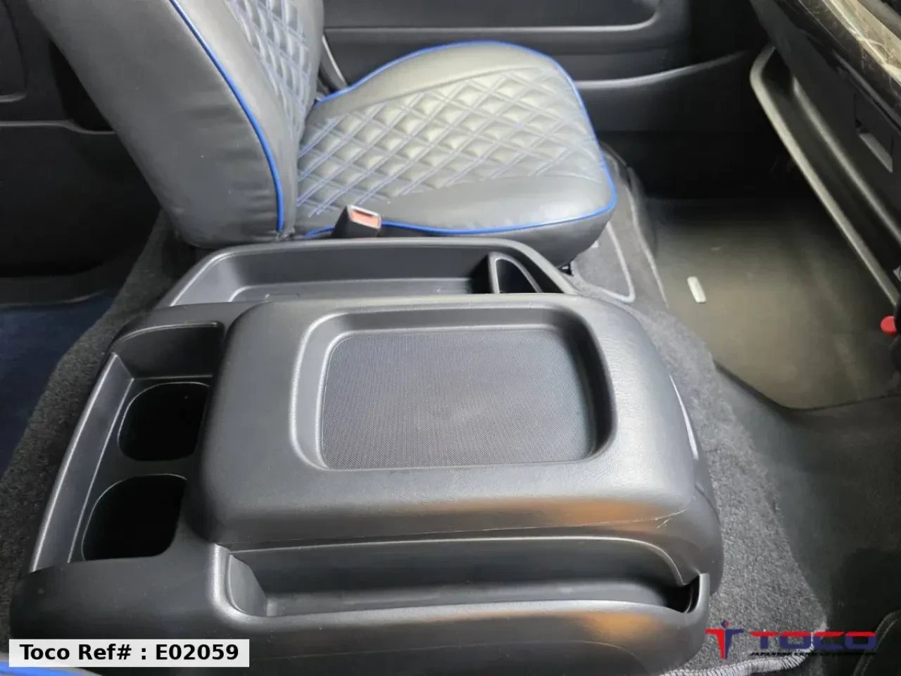 2022 TOYOTA HIACE COMMUTER