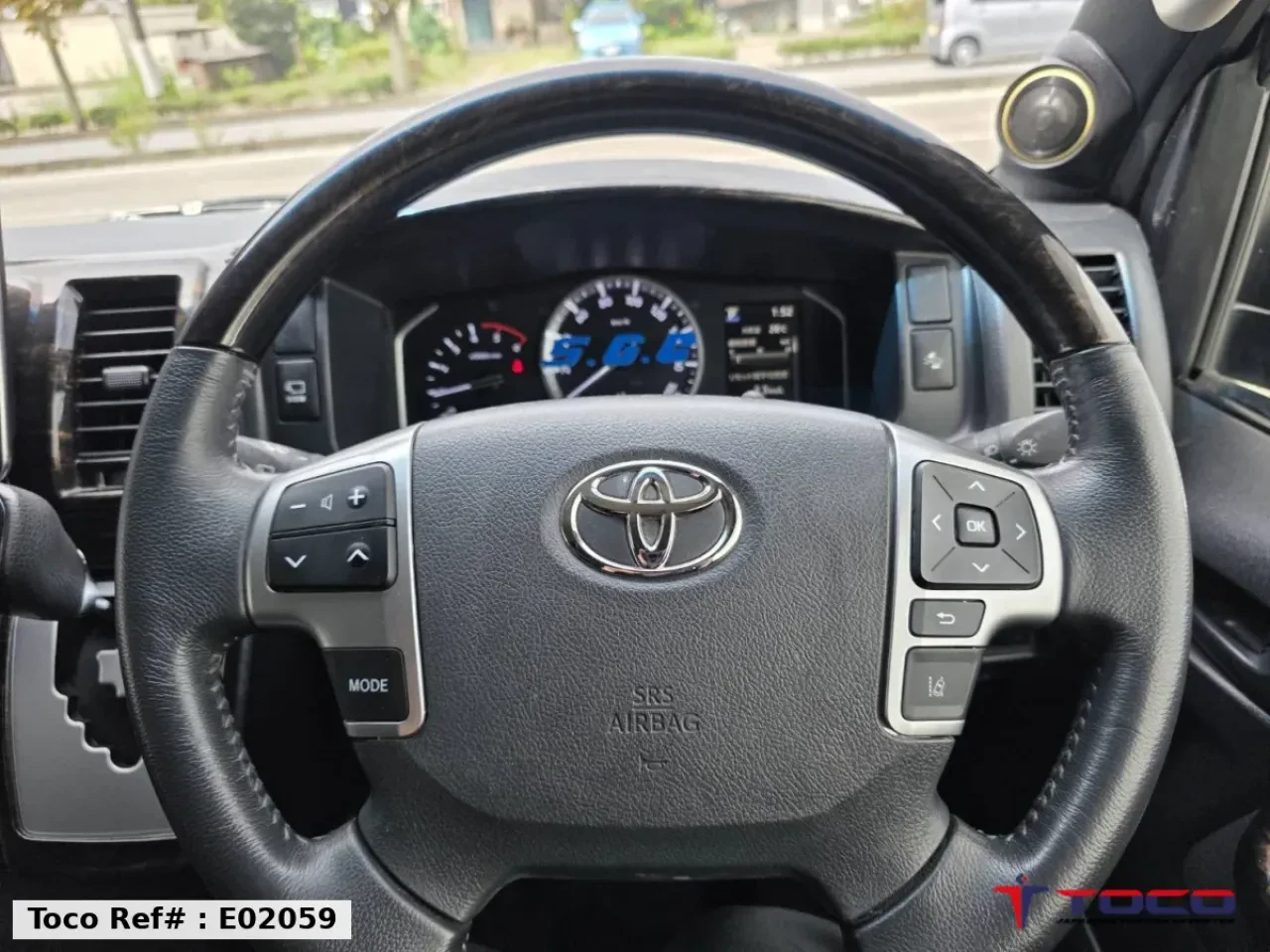 2022 TOYOTA HIACE COMMUTER