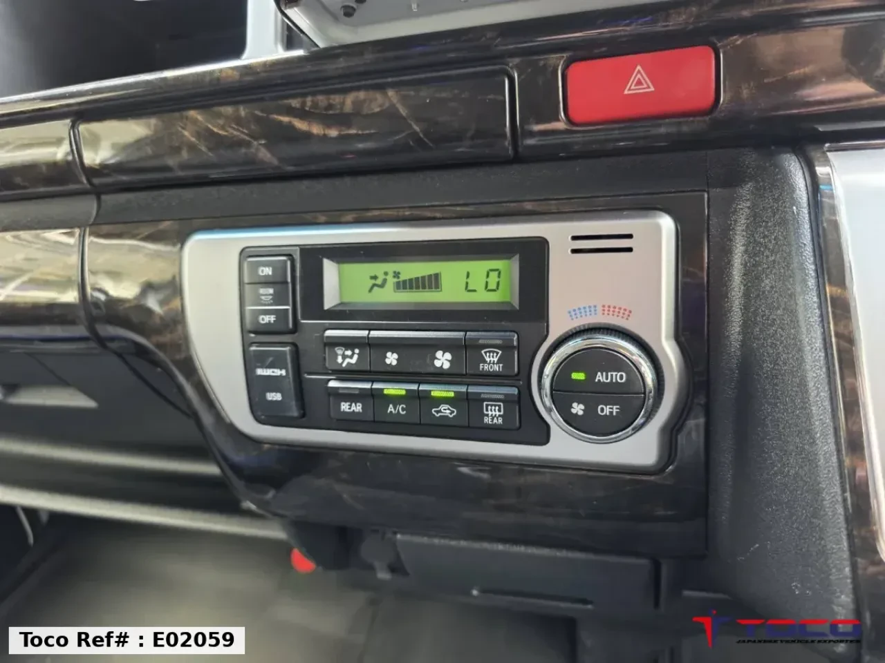 2022 TOYOTA HIACE COMMUTER