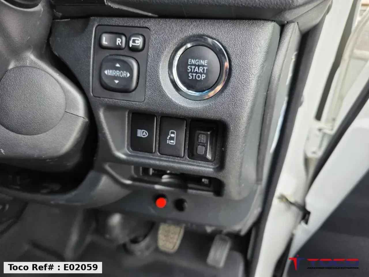 2022 TOYOTA HIACE COMMUTER