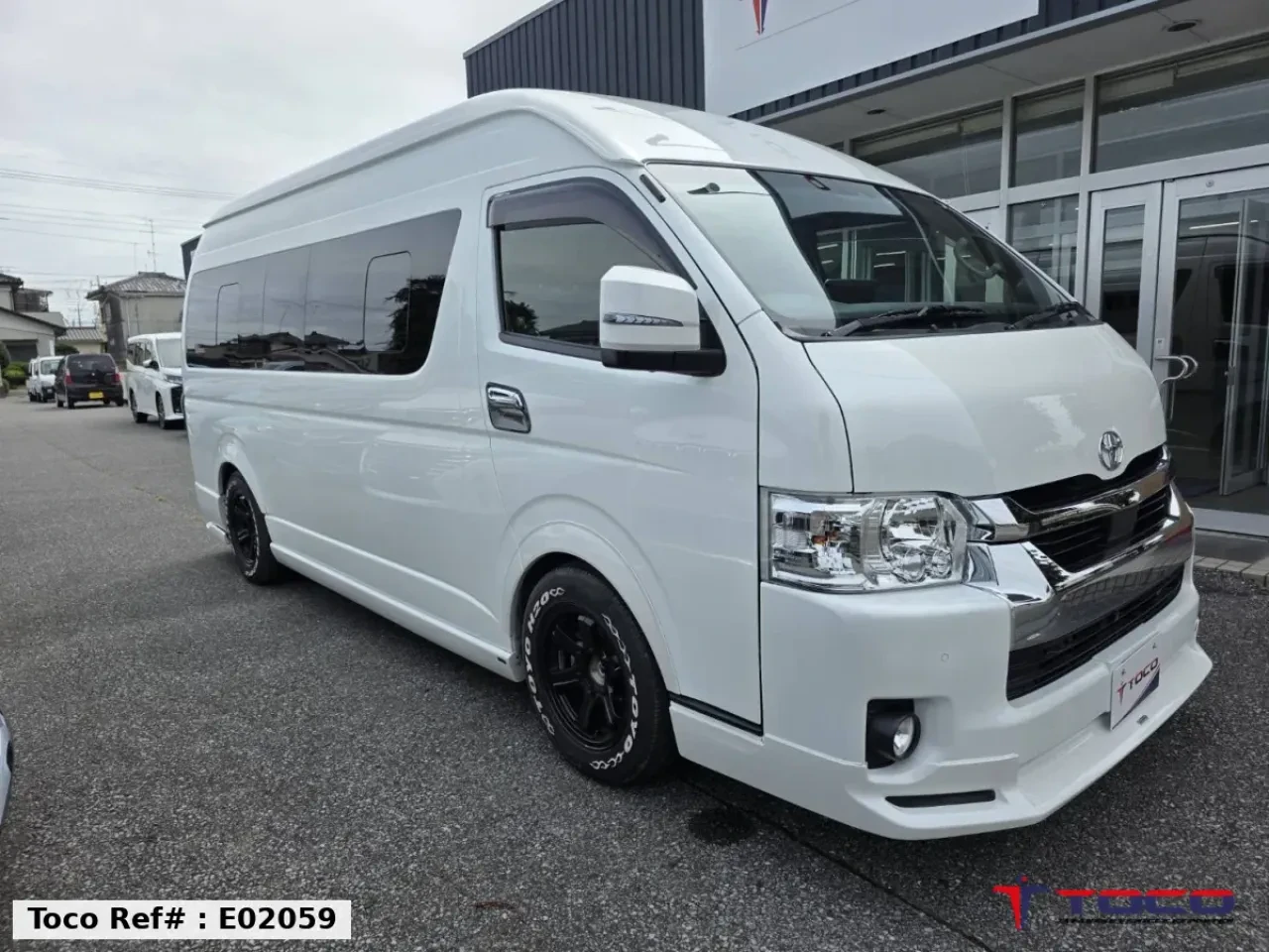 2022 TOYOTA HIACE COMMUTER