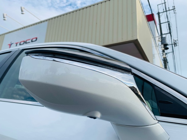 2023 Lexus IS300h - Image 16