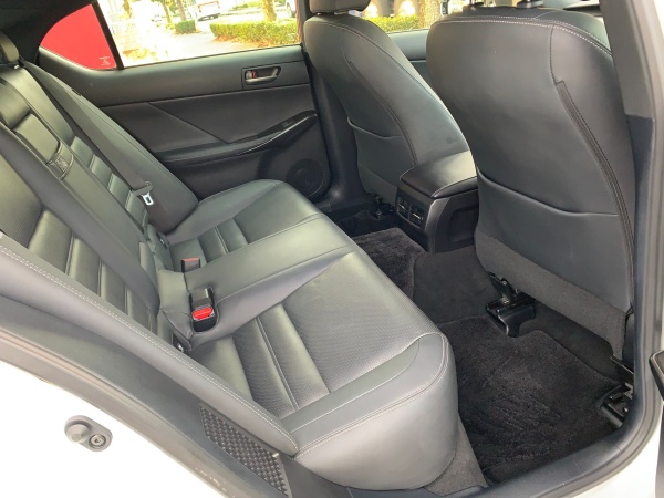 2023 Lexus IS300h - Image 24