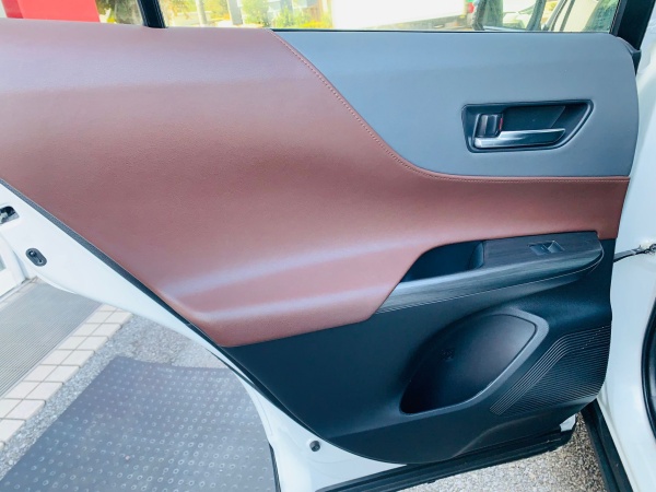 2021 - TOYOTA HARRIER - HV - Image 27