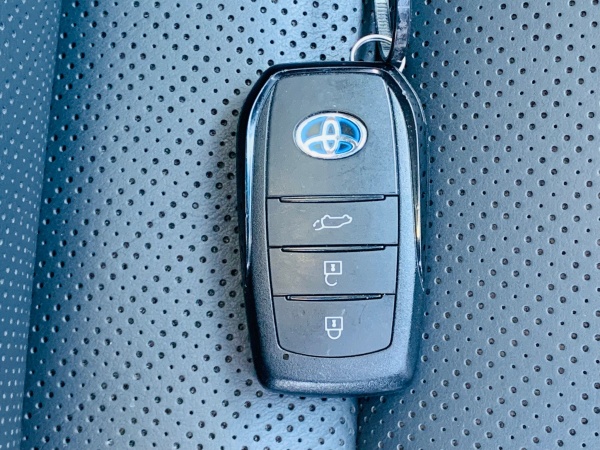 2021 - TOYOTA HARRIER - HV - Image 17