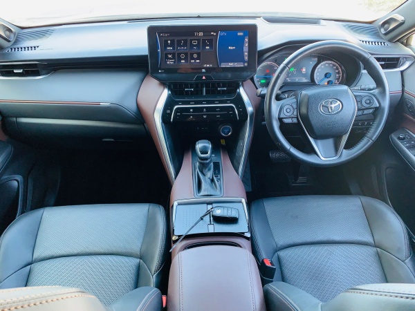 2021 - TOYOTA HARRIER - HV - Image 18