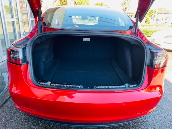 2020 TESLA MODEL 3 - Image 9