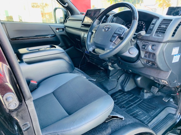 2024 TOYOTA HIACE SUPER GL - Image 16